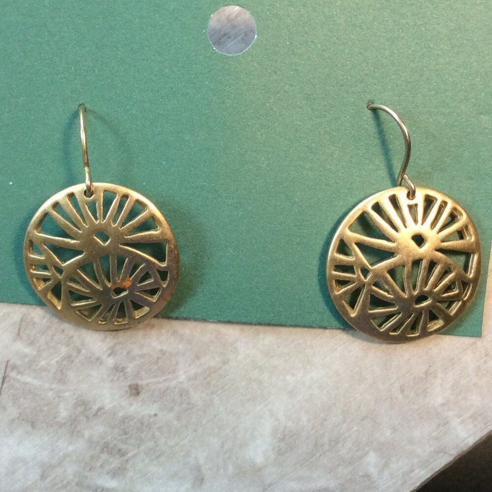 Flashback Early 2000s Style Kenneth Cole Filigree Vampire Diaries Earrings 💫✨